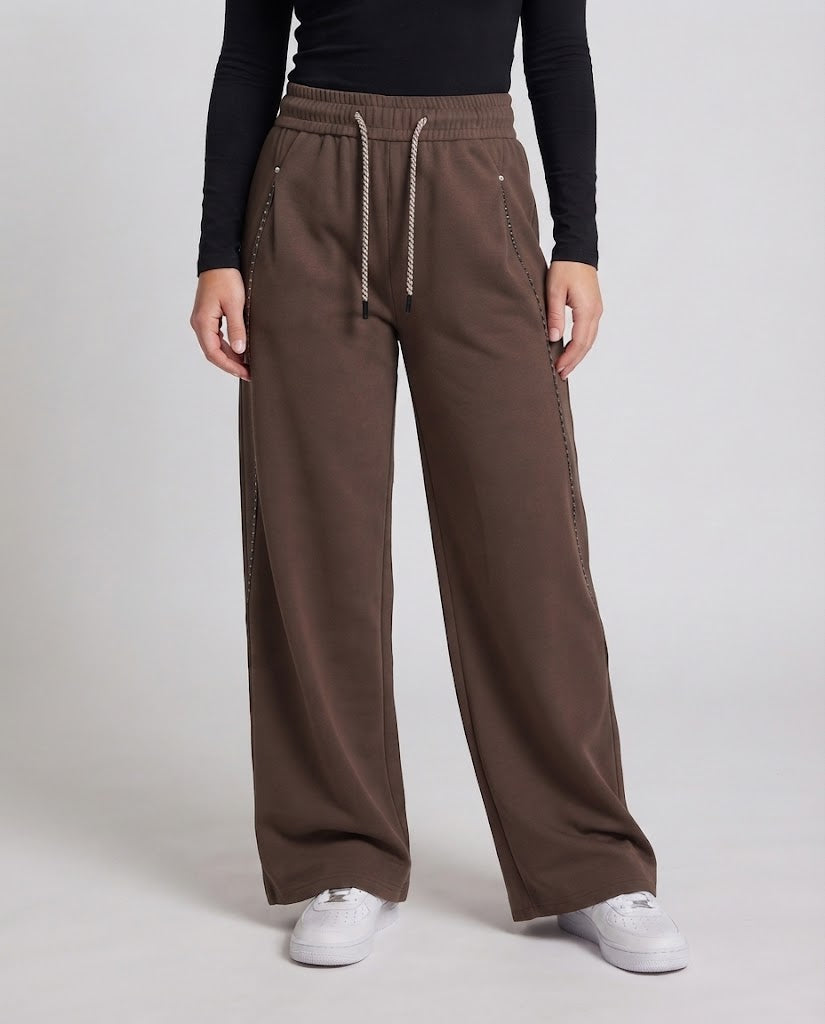 Ladies Comfortable Sporty Pluder Pants Chichicherry