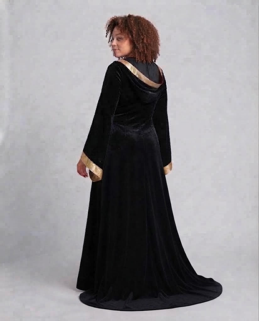 Women Elegant Gown-Dress in Medieval Style Chichicherry