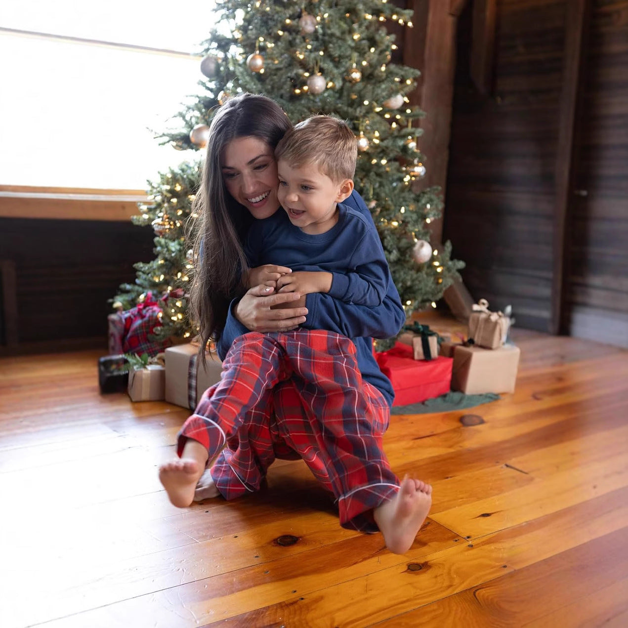 Christmas Pajama Set with Checkered Pattern for Families