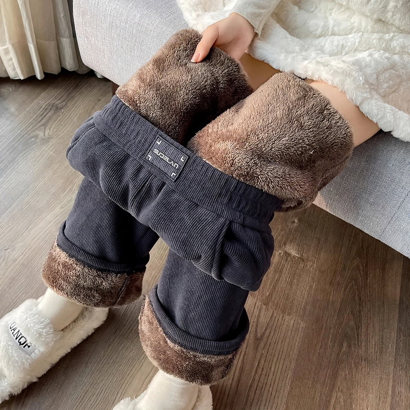 Women's corduroy trousers with lamb fleece lining, wide cut