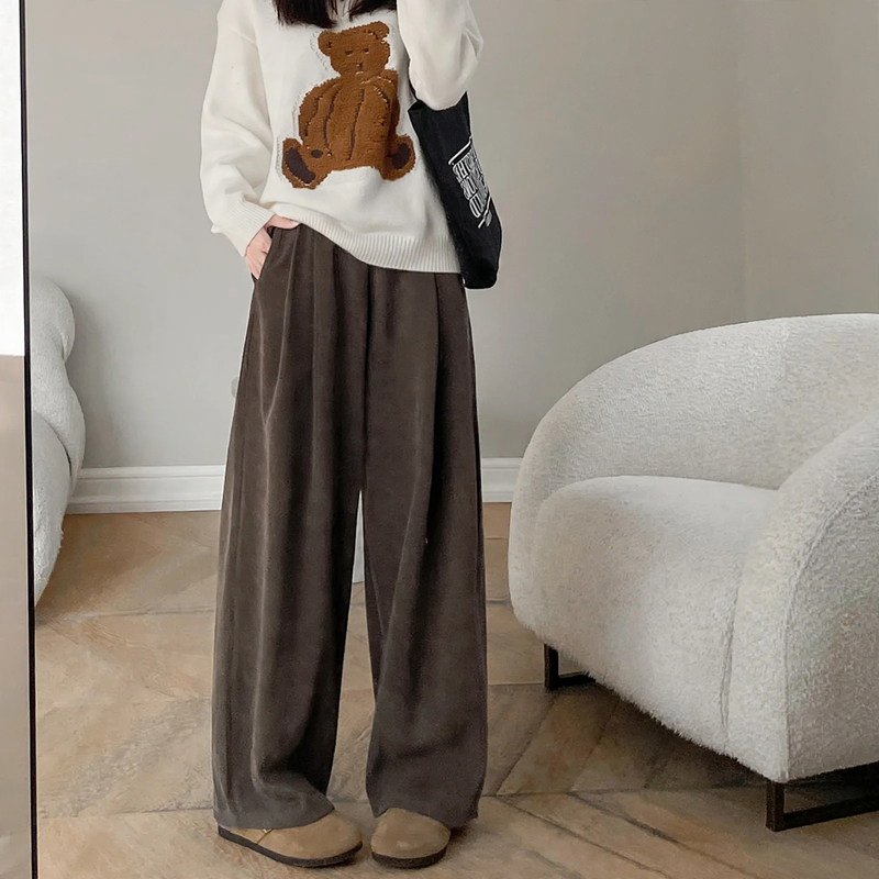 Padded cord wide pants in relaxed style