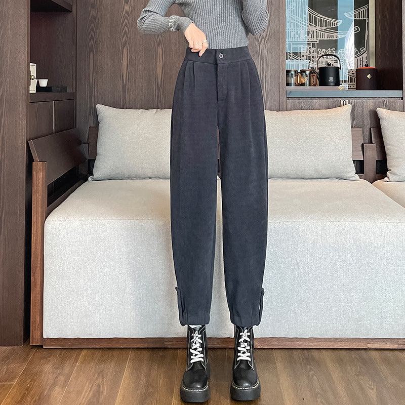 Women's leisure pants made of corduroy with cuffs