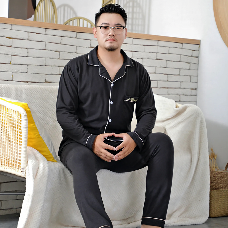 Generous men's house suit made of cotton, long-sleeved