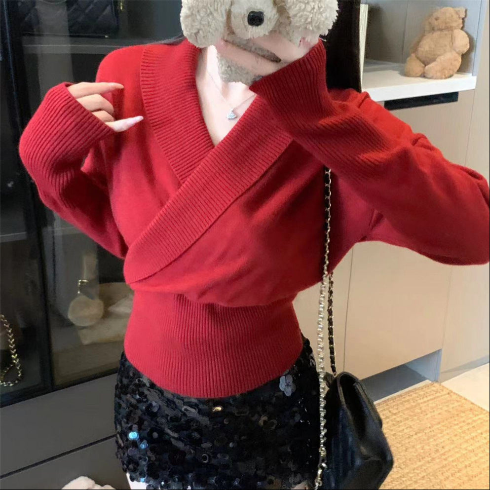 Tailored women's knit sweater in retro style