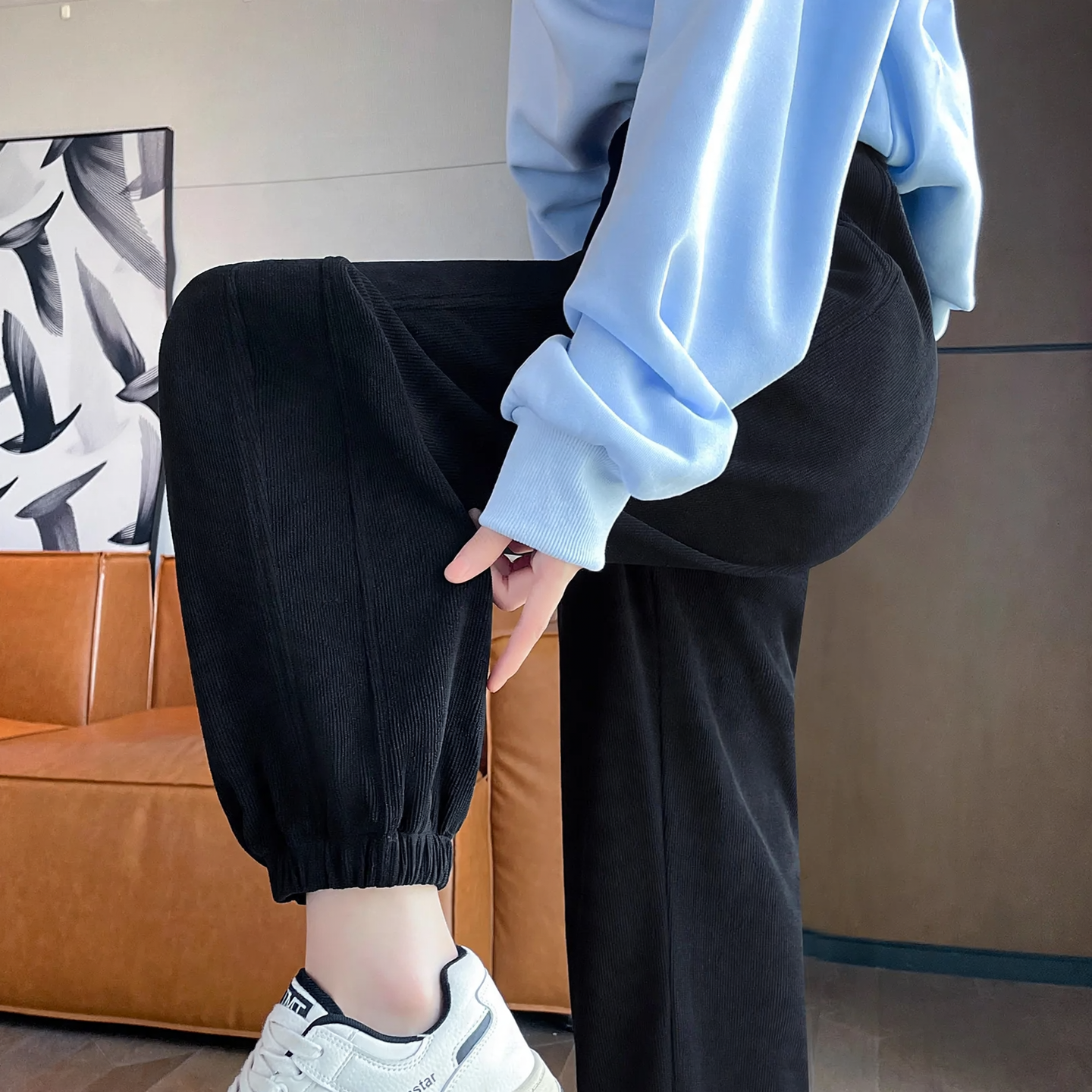 Ladies leisure pants made of chenille cord, elastic leg cuffs