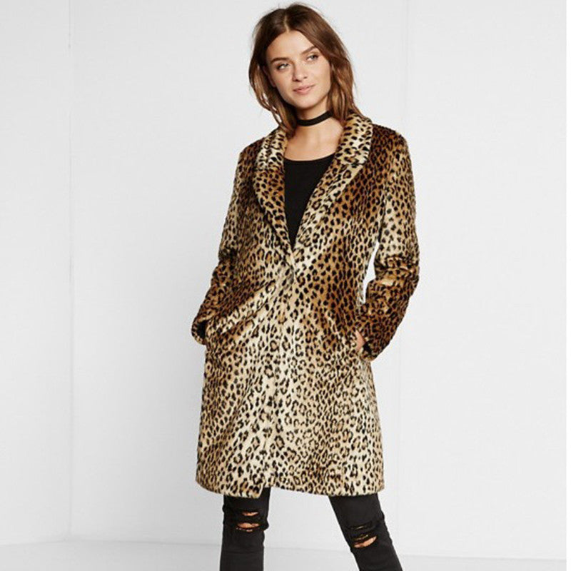 Women's Mid-length Faux-Fur Coat in Leopard Print with Notch Collar and Side Pockets Chichicherry