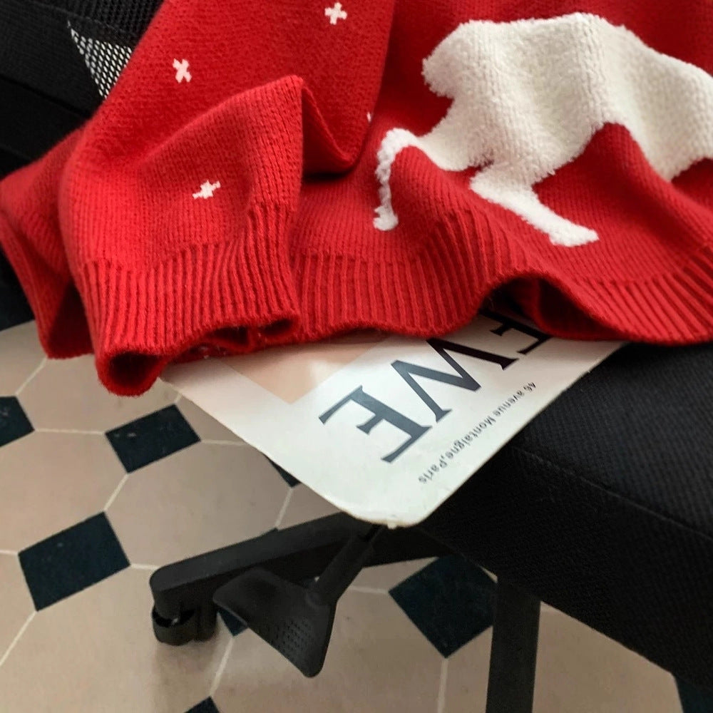 Christmas sweater for women, knitted, with reindeer and snowflakes