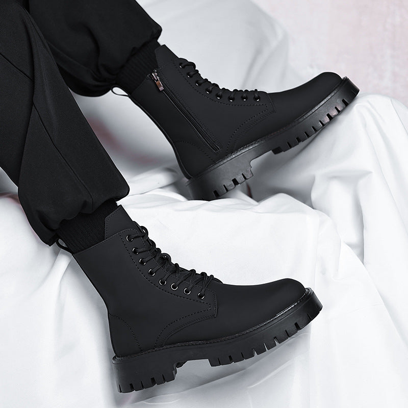Elegant men's ankle boots made of soft material