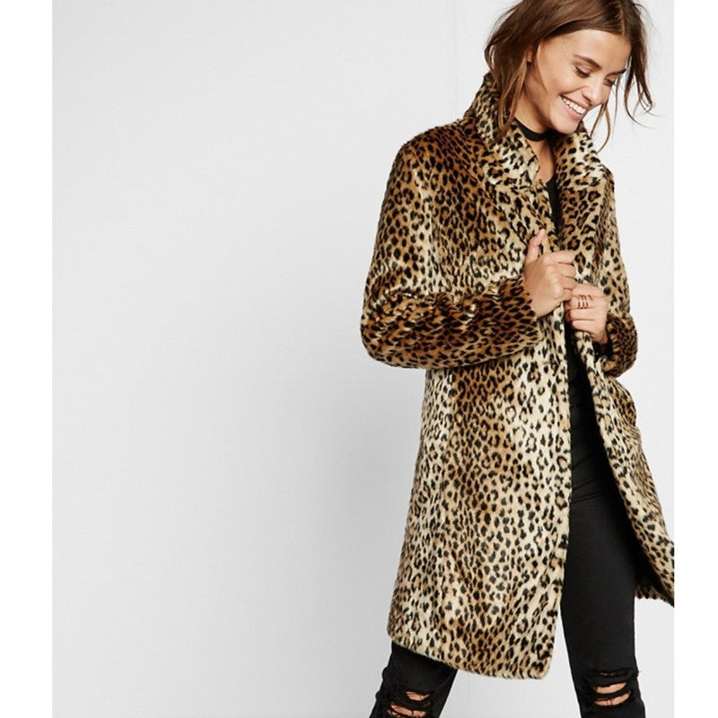 Women's Mid-length Faux-Fur Coat in Leopard Print with Notch Collar and Side Pockets Chichicherry