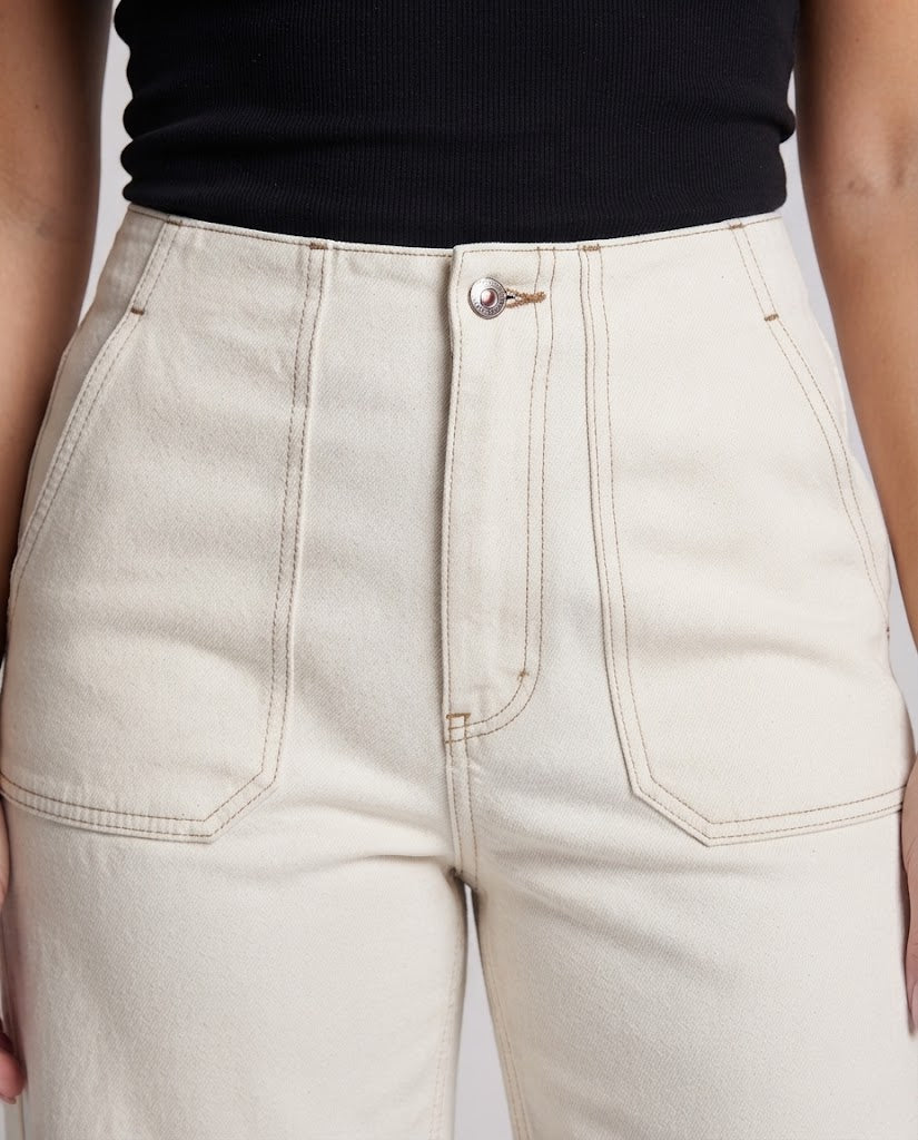 Women's wide high-waisted denim pants with extra wide leg and patch pockets Chichicherry