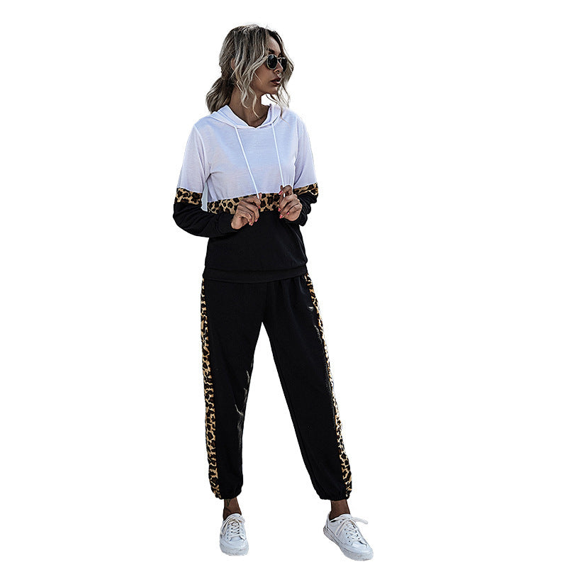 Women's two-piece tracksuit with hood and leopard trim Chichicherry