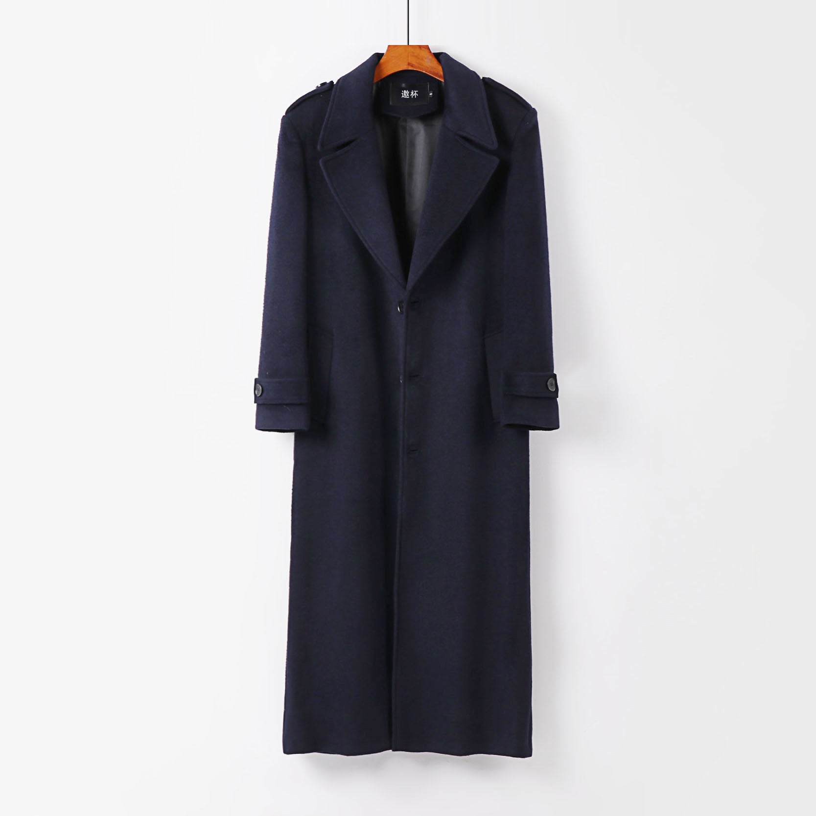 Men's floor-length wool coat with shawl collar, belt, and epaulettes Chichicherry