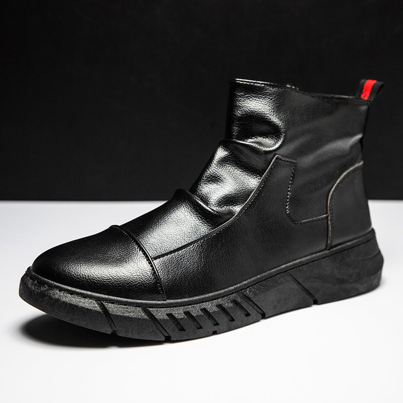 Fashionable men's boots, lined, in British style