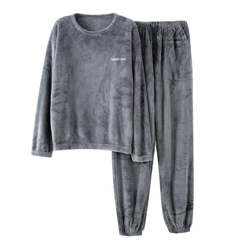 Warmer men's pajamas made of flannel and coral fleece
