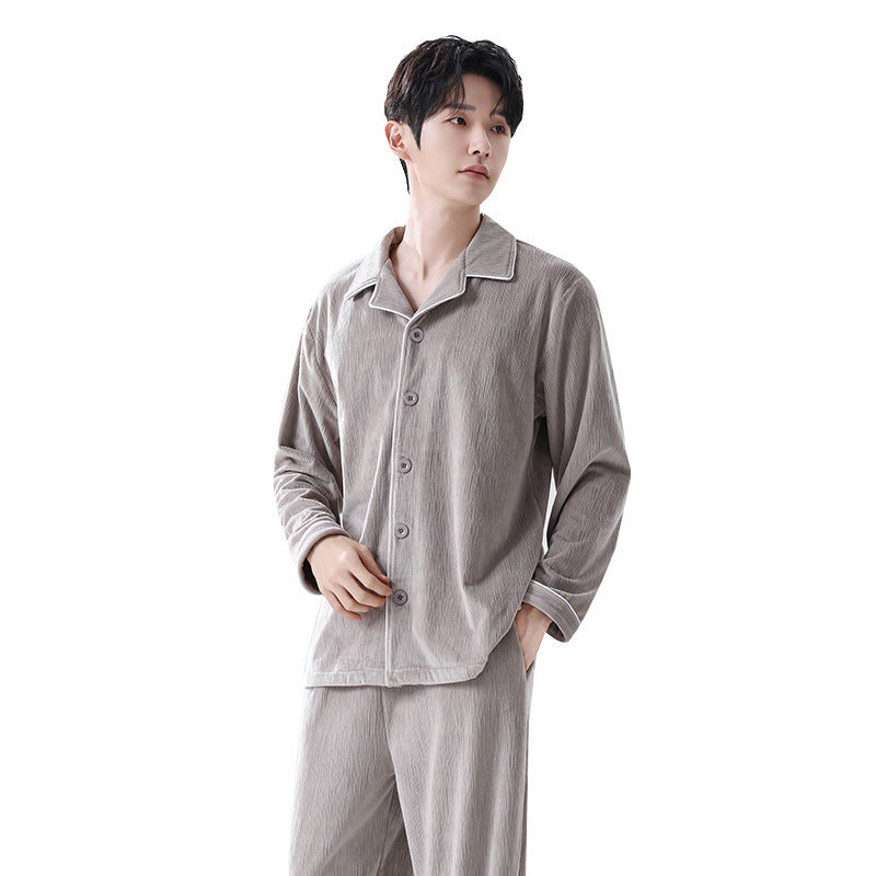 Warmer men's pajamas made of coral fleece