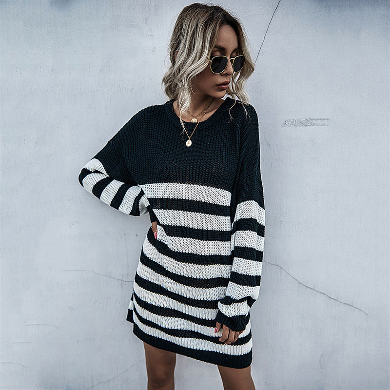 Women's oversized knit dress with block stripes and ribbed hem Chichicherry