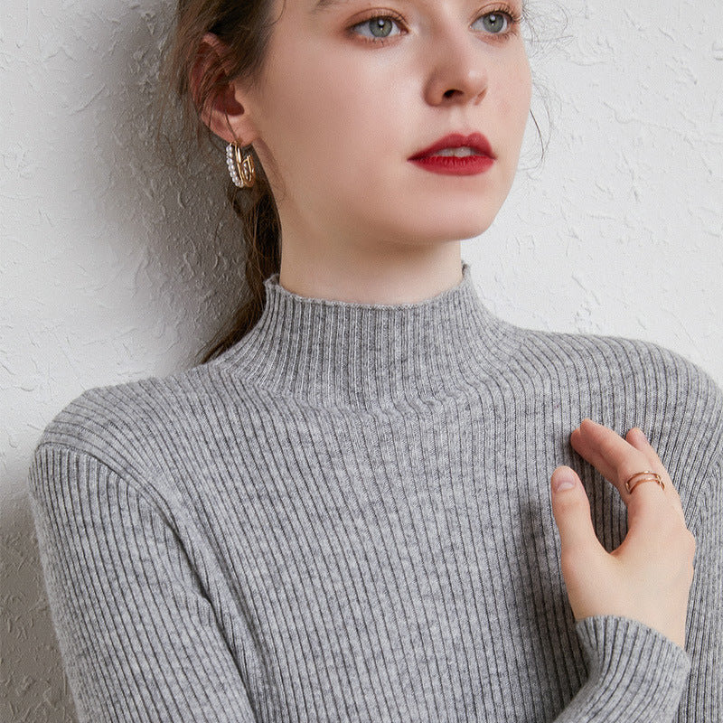 Women's slim fit fine knit sweater with short stand-up collar made of cashmere blend Chichicherry