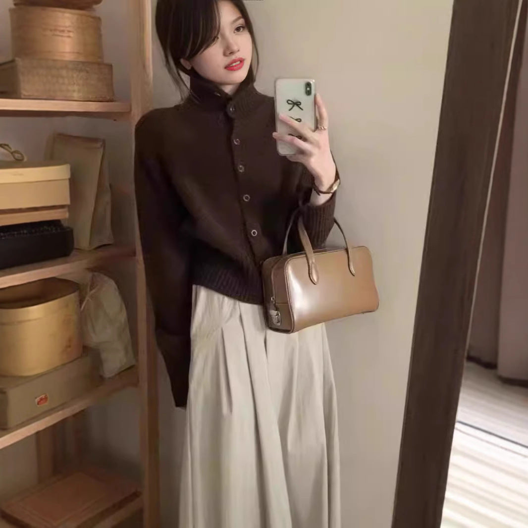 Women's cardigan made of 100% wool, stand-up collar