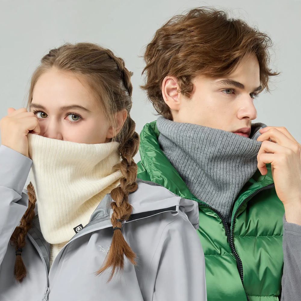 Knitted tubular scarf, lined