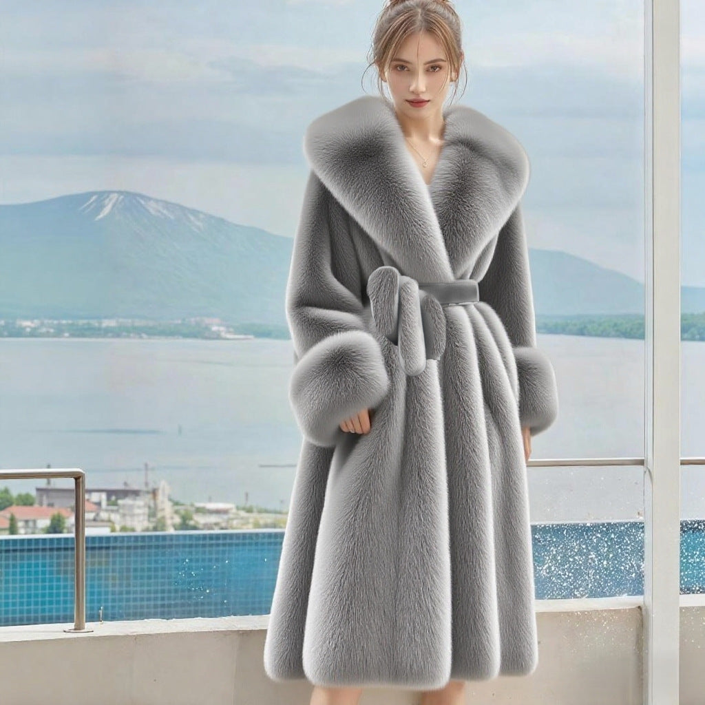 Long women's coat with faux fur collar