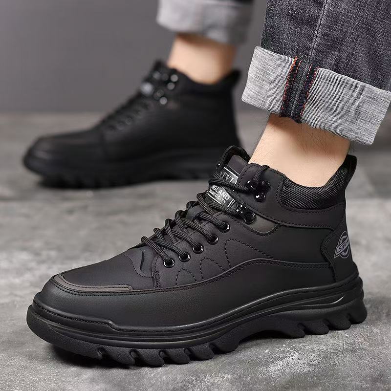Padded men's winter boots, slip-resistant, warm
