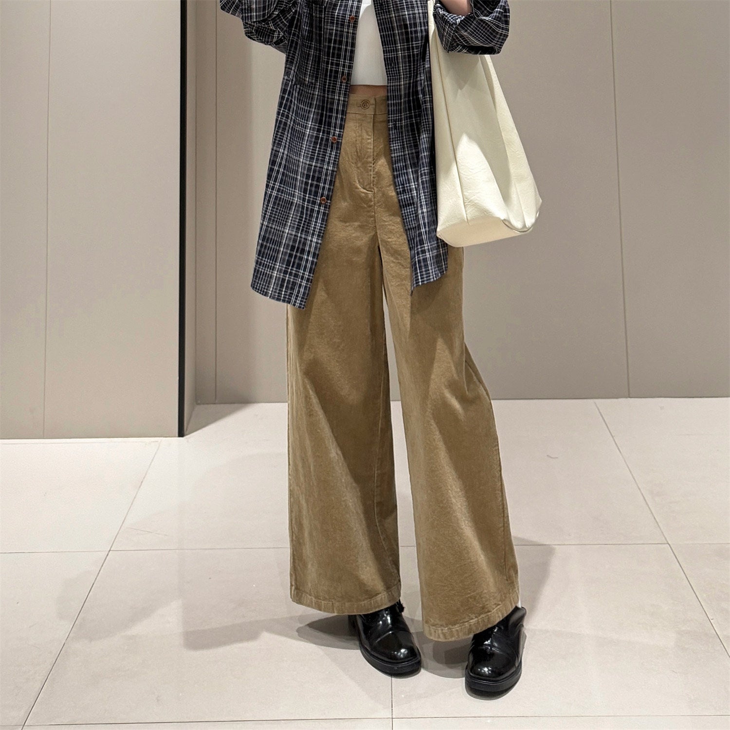 Ladies' corduroy pants with high waistband and wide leg