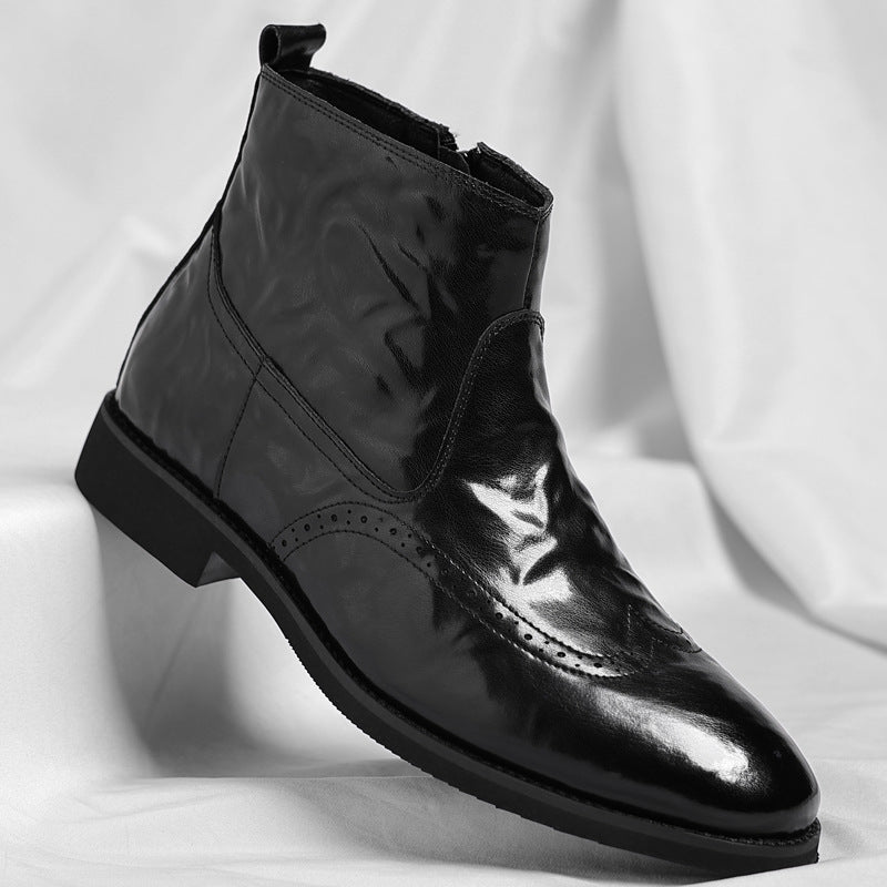 Classic Chelsea boots with brogue details