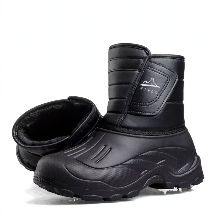 Padded men's winter boots for outdoor activities