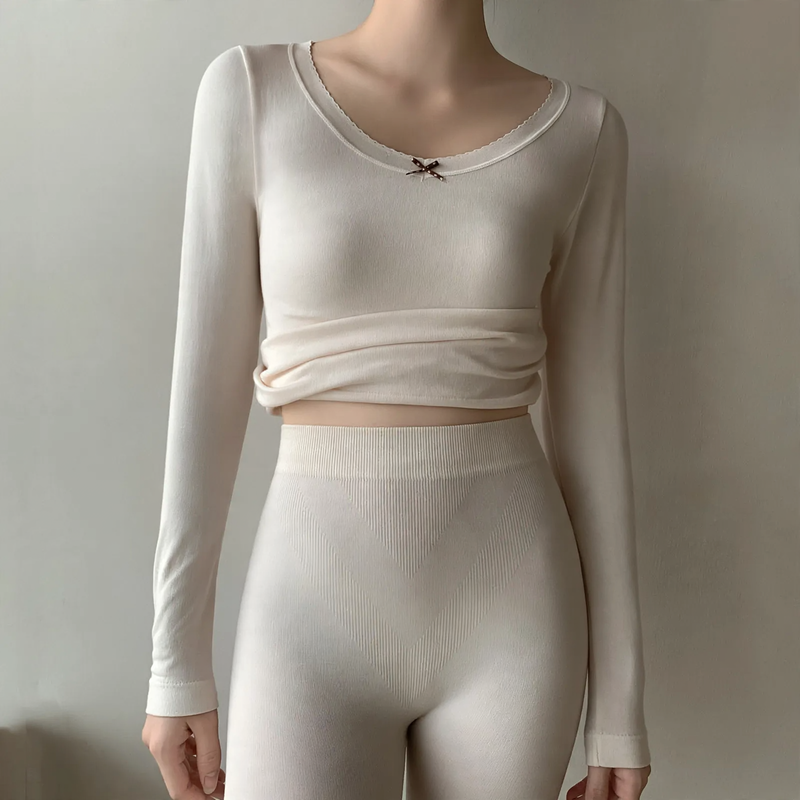 Warm women's thermal underwear set with shaping effect