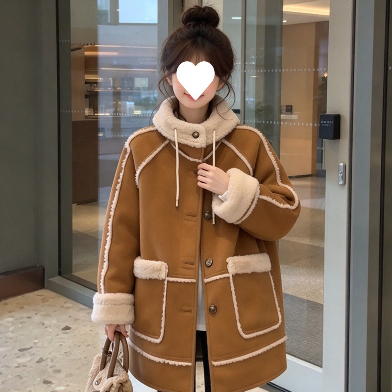 Women’s coat made of suede imitation with lamb fur lining