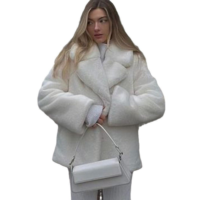 Mid-length women's faux fur coat, soft and warm