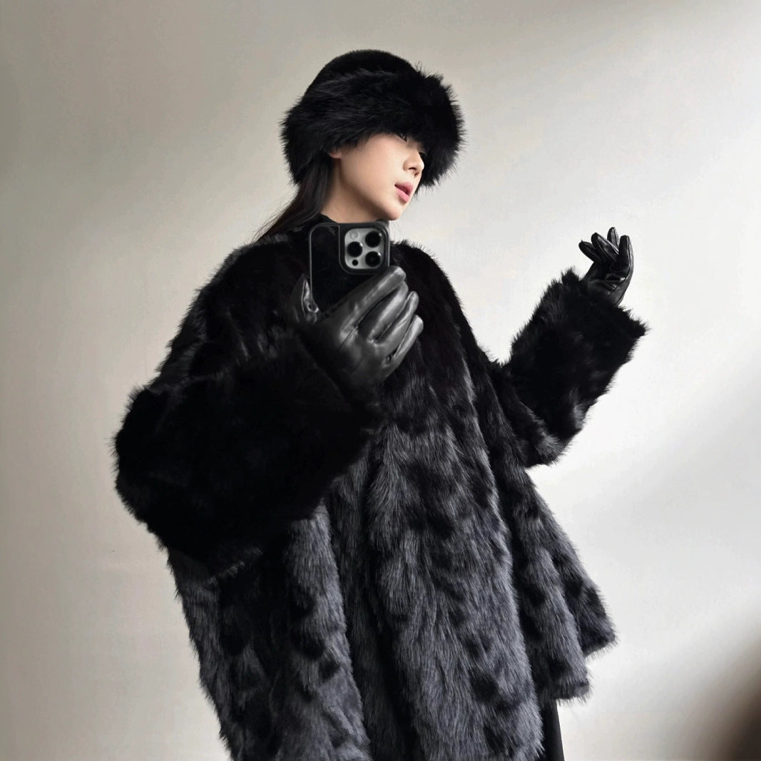 Cozy cape coat with bat sleeves