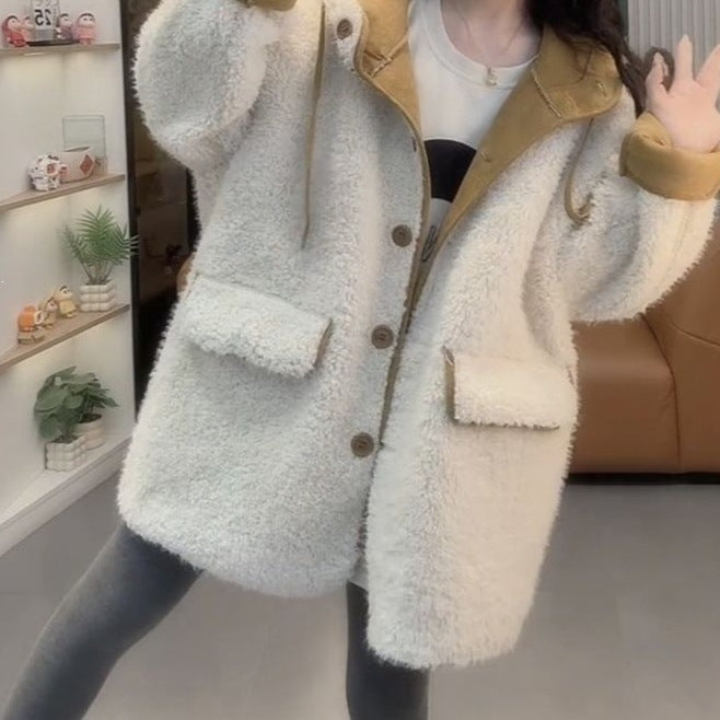 Mid-length lamb fleece coat with hood and contrasting colors