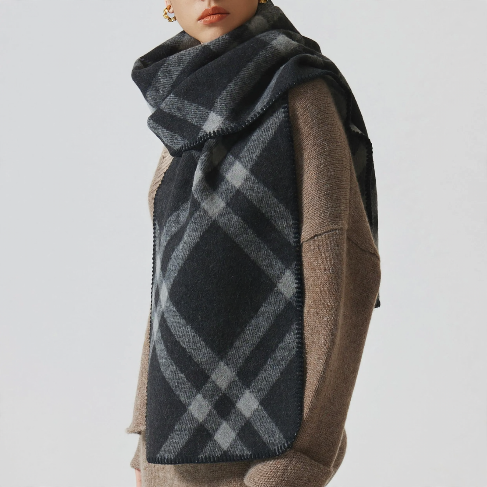 Wool scarf, 185x30 cm, 10% wool