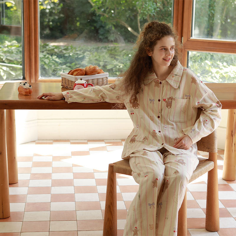 Women's house suit made of brushed cotton with pockets