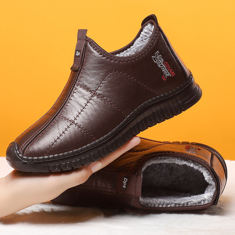 Padded men's short boots made of synthetic leather, warm and comfortable