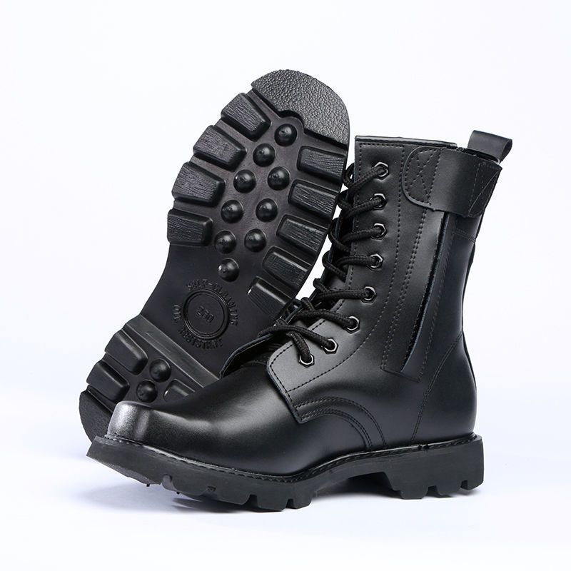 Robust men's work boots with high shaft