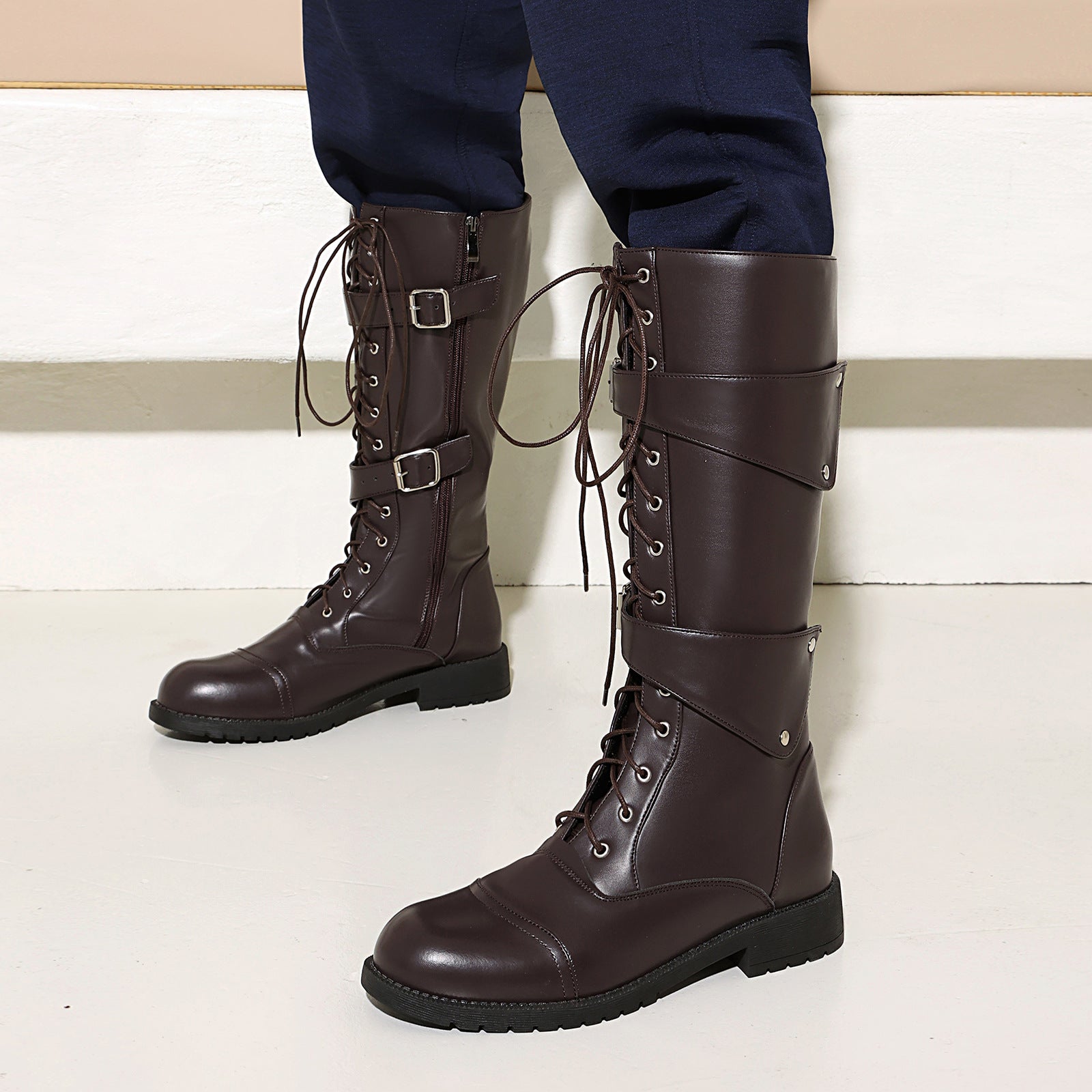Men's boots with buckles and lacing