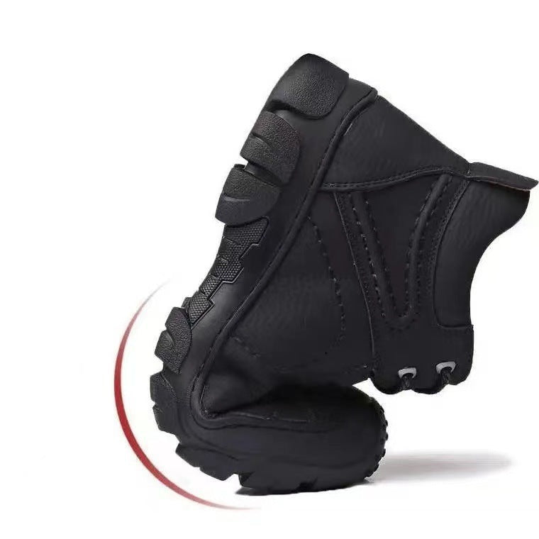 Padded men's winter boots for outdoor and leisure