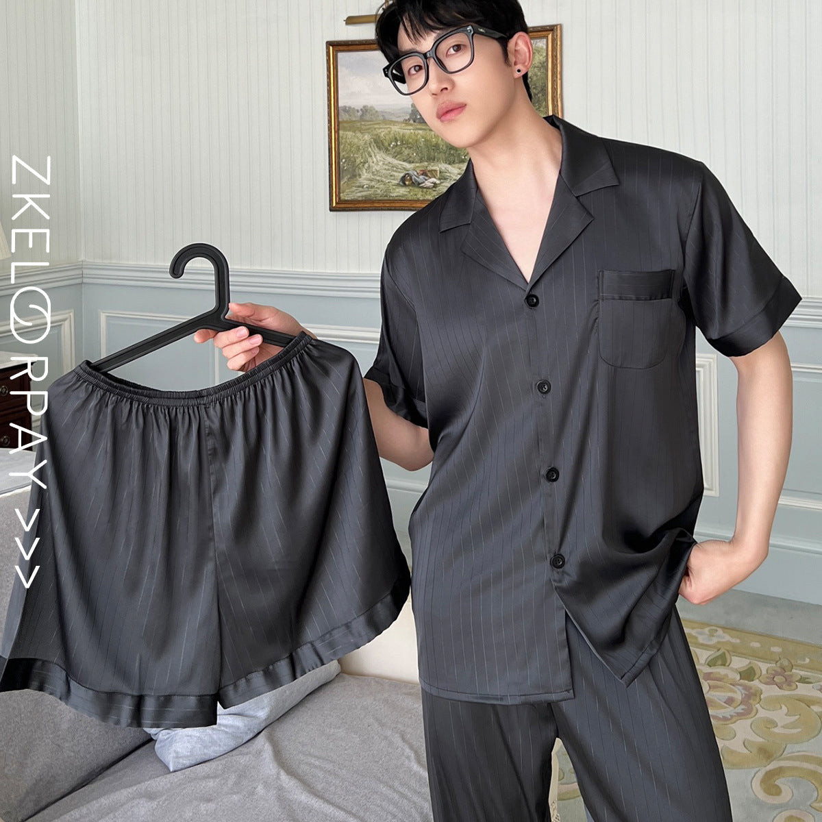 Pair pajamas made of ice silk with stripes