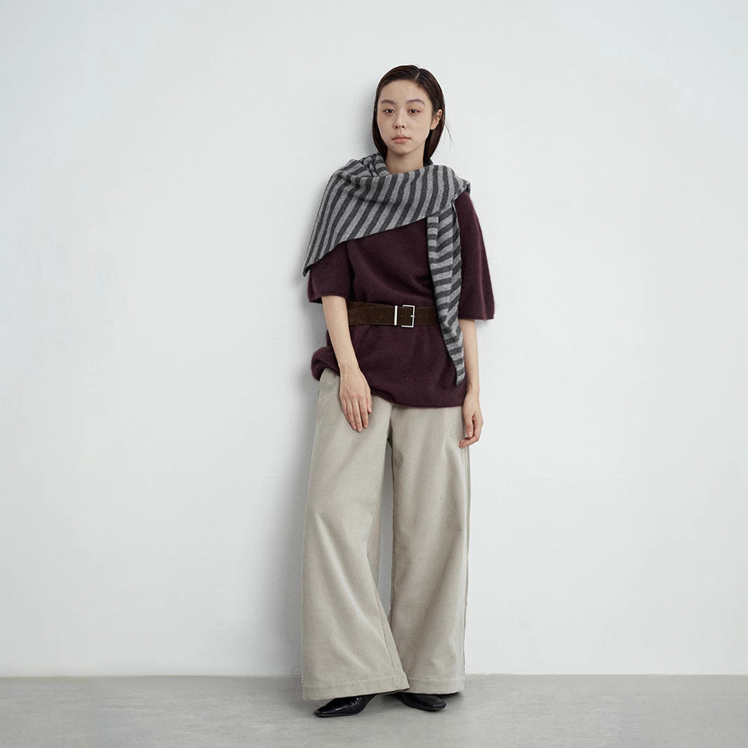 Padded women's corduroy pants with straight leg