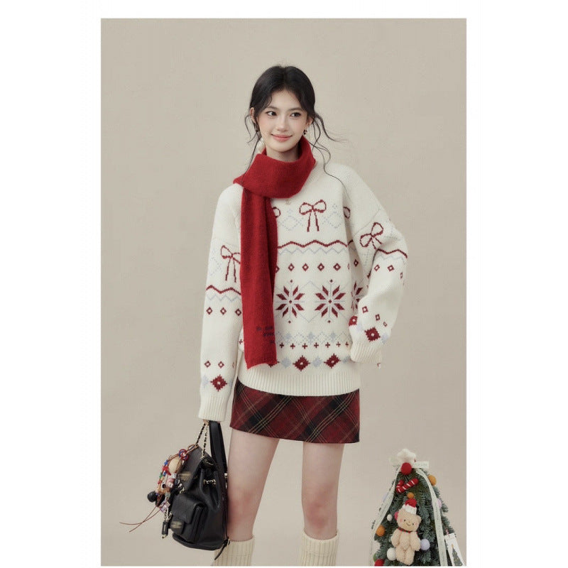 Fair-Isle-Christmas-sweater with snowflakes and bows