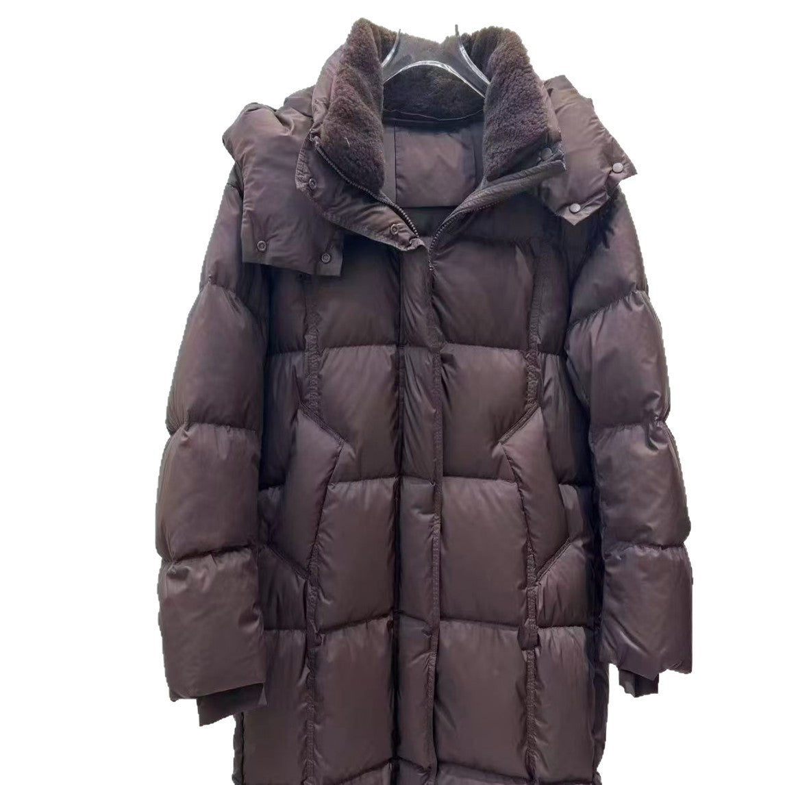 Women’s down coat, mid-length, with lamb fur collar
