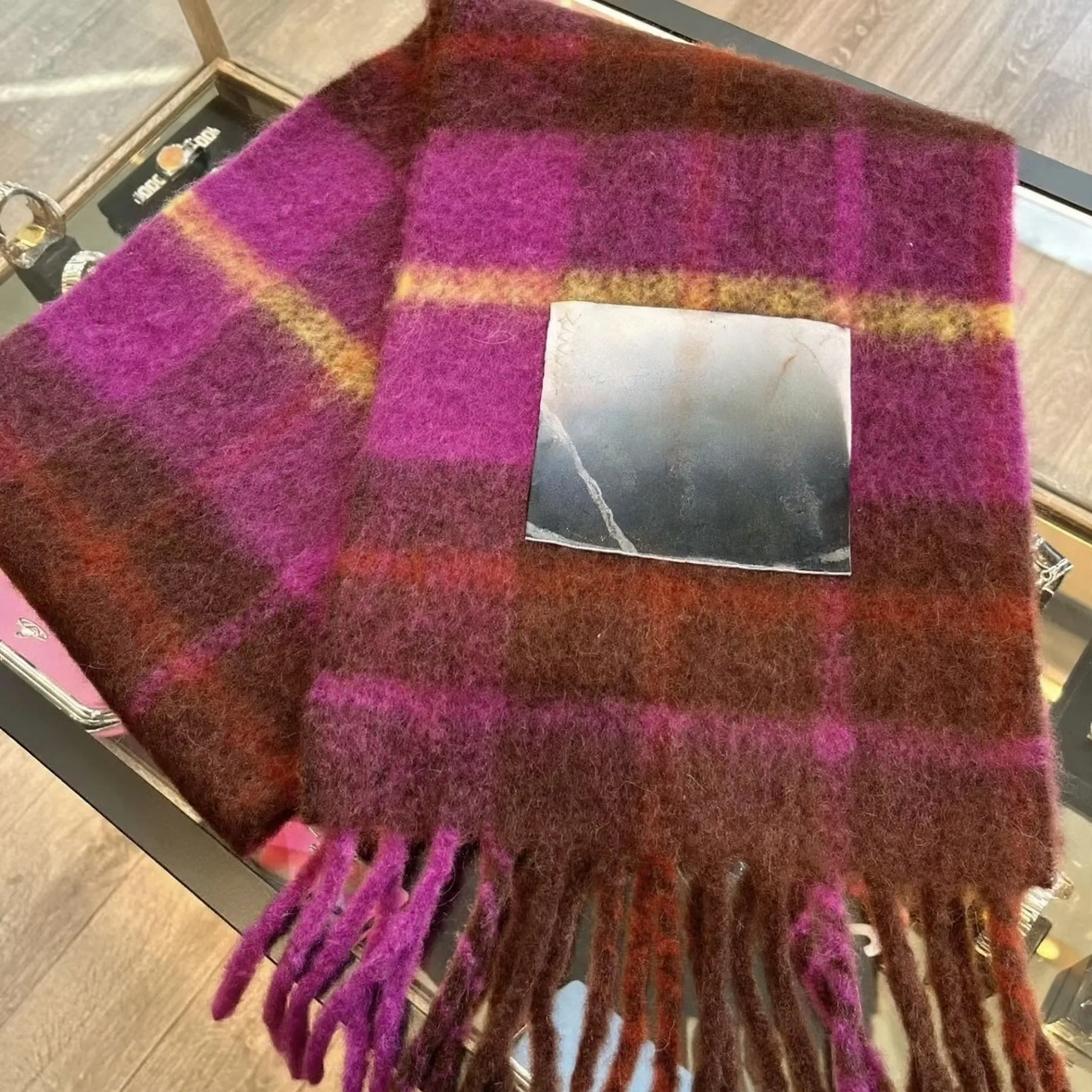 Alpaca wool scarf with check pattern