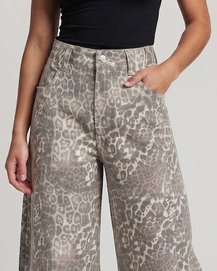 Women's wide palazzo pants with leopard pattern and casual baggy cut Chichicherry