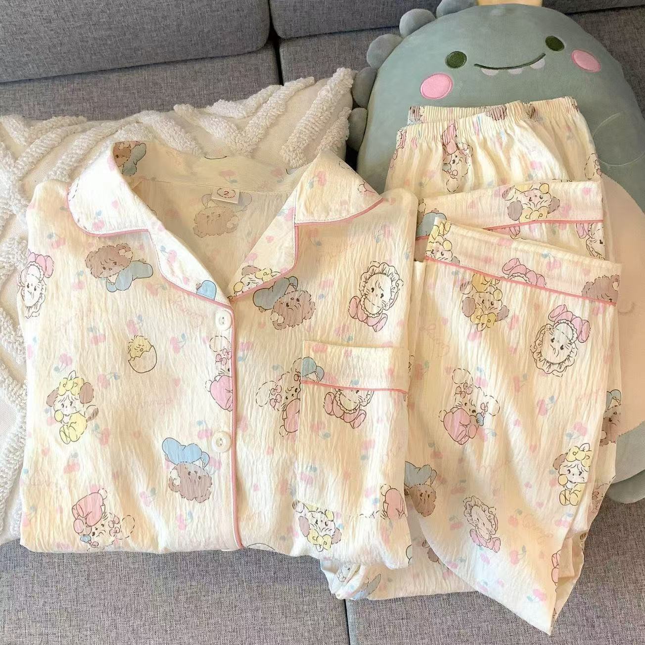 Women's Pajama Set made of soft cotton