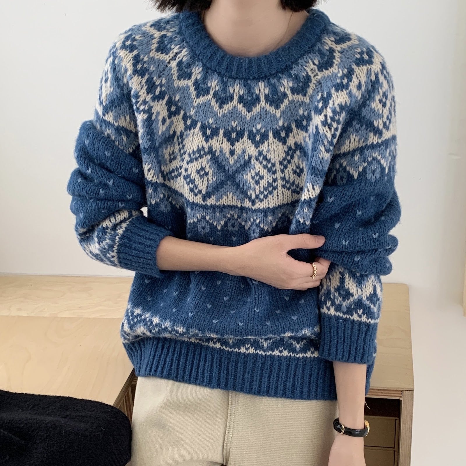 Women's Christmas sweater in Fair Isle style