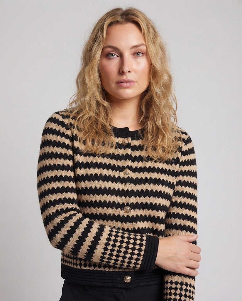 Women's Short Jacquard Cardigan in Graphical Houndstooth and Diamond Pattern with Pearl Button Placket Chichicherry