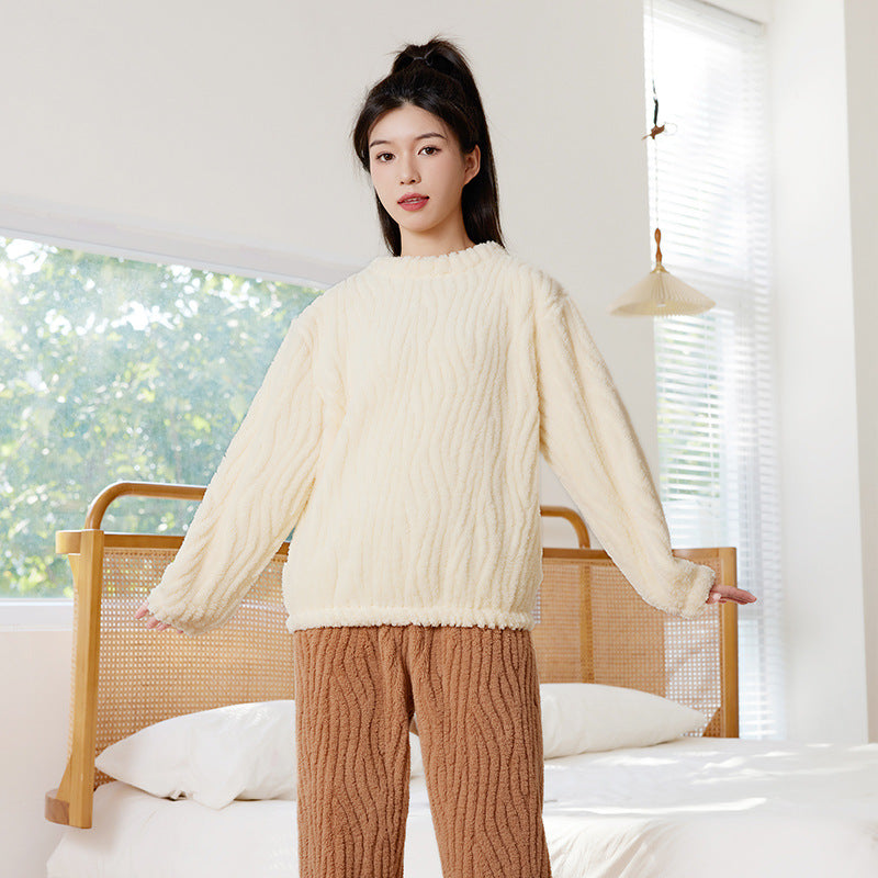 Women's House Suit made of soft plush, warm and fluffy