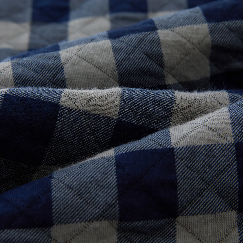 Quilted men's loungewear made of cotton